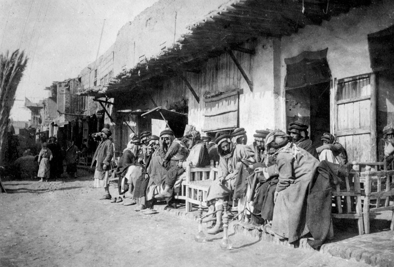 Café árabe, Kazimain, Iraque, 1917-1919 de Unbekannt