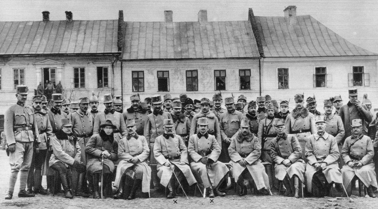 Arquiduques Friedrich e Karl da Áustria com seus oficiais, Primeira Guerra Mundial, 1915 de Unbekannt