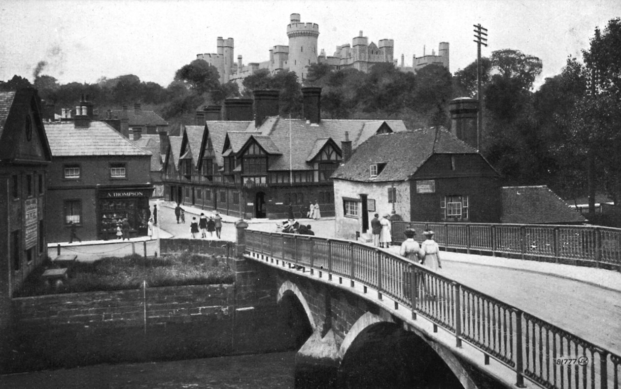 Castelo de Arundel e ponte, Arundel, West Sussex, c1900s-c1920s de Unbekannt