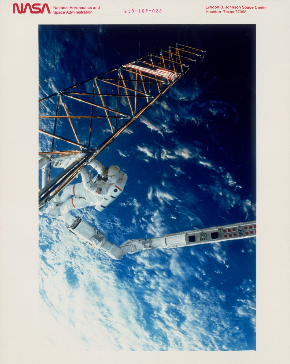 Astronauta em EVA do ônibus espacial Atlantis, 1985 de Unbekannt