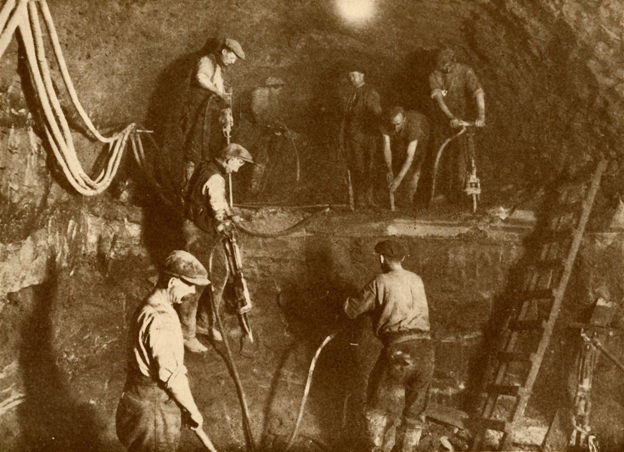 No trabalho no túnel de New Mersey, c1930. de Unbekannt