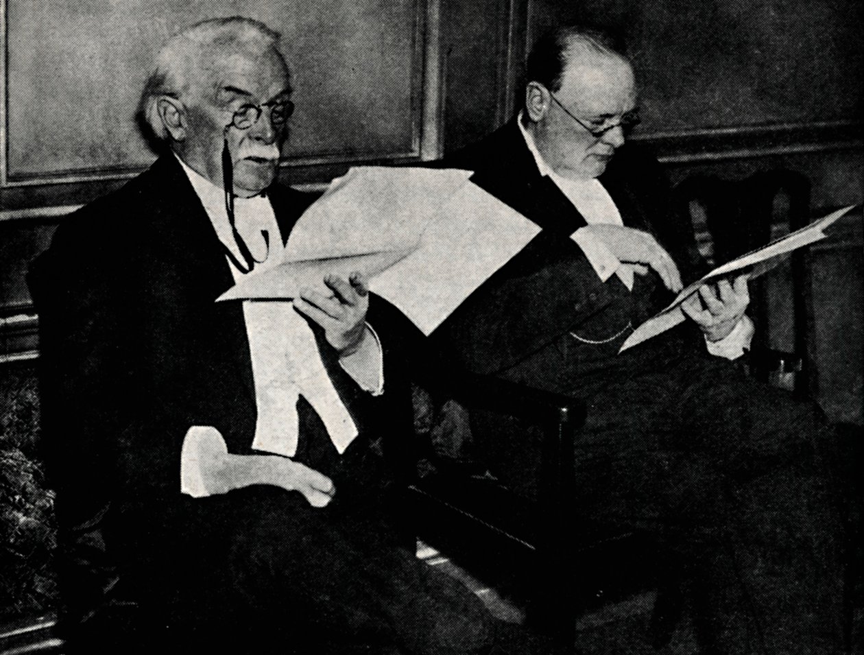 Em um jantar público no Connaught Rooms, 20 de novembro de 1934, 1945. de Unbekannt