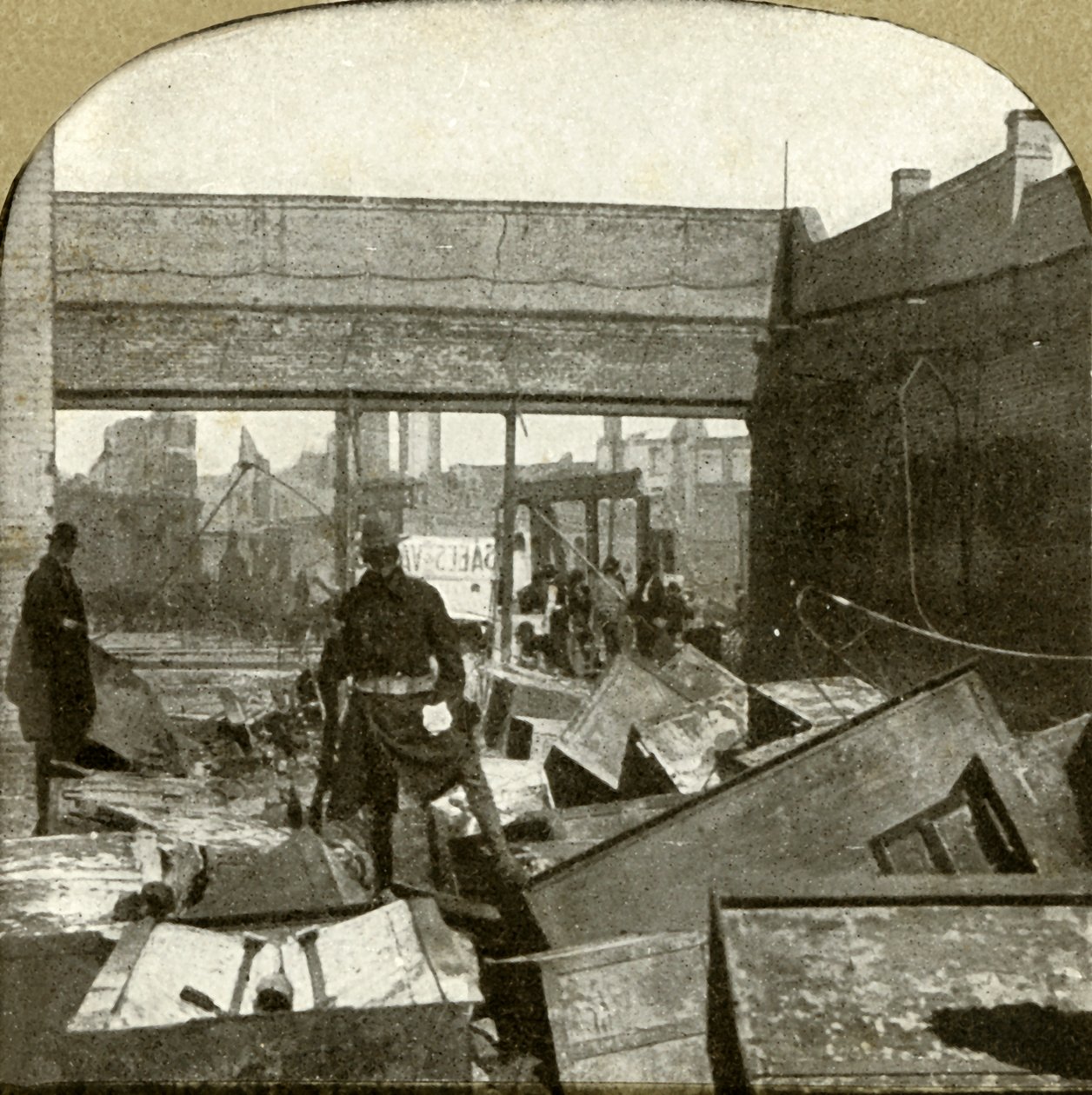 Cofres bancários sendo vigiados, 1906. de Unbekannt