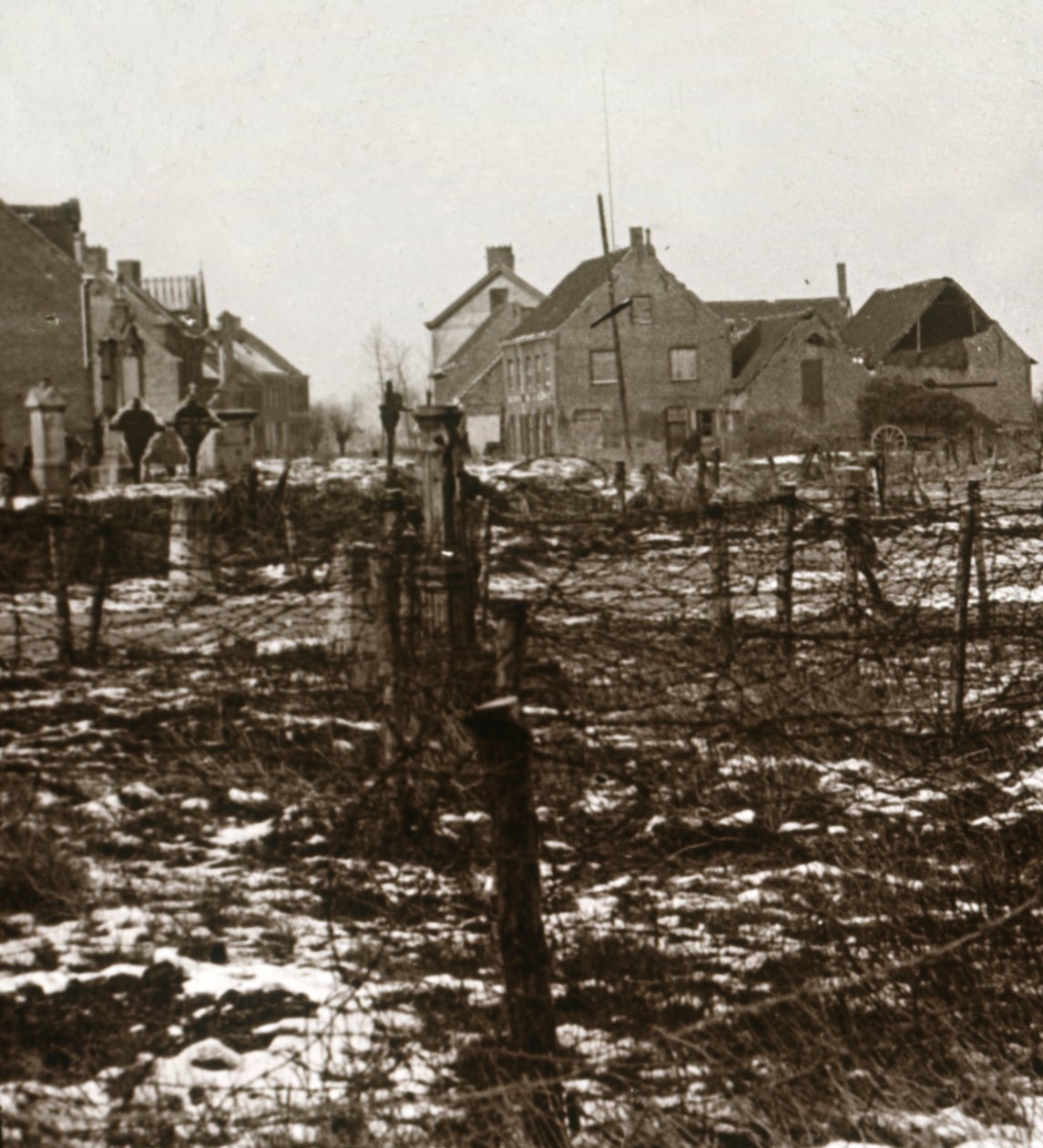 Arame farpado, Nieuwkapelle, Flandres, Bélgica, c1914-c1918 de Unbekannt