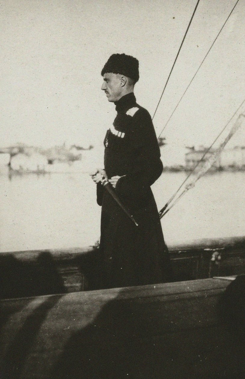 Barão Pyotr Nikolayevich Wrangel no iate Lucullus. Lemnos, 1921. de Unbekannt