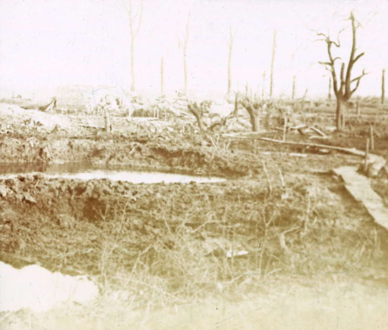 Campo de batalha, c1914-c1918 de Unbekannt