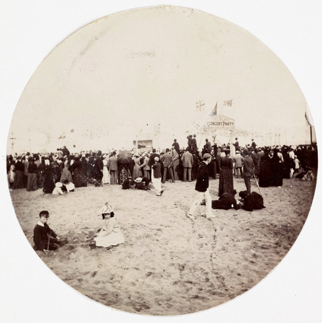 "Entretenimento de praia", c 1890 de Unbekannt