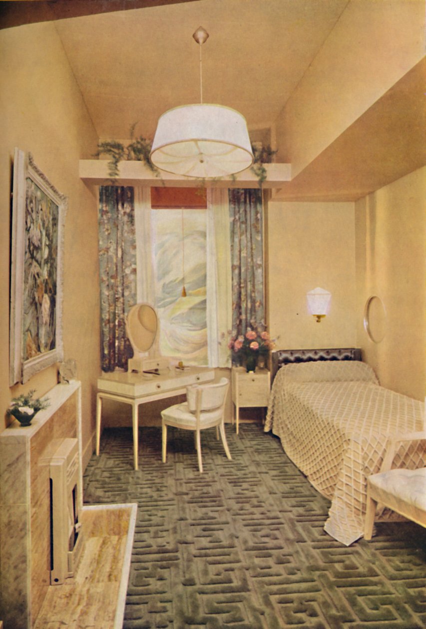 Quarto desenhado por Esmé Gordon, ARIBA, ARIAS, com design de teclas gregas W Wilton Carpet by J de Unbekannt