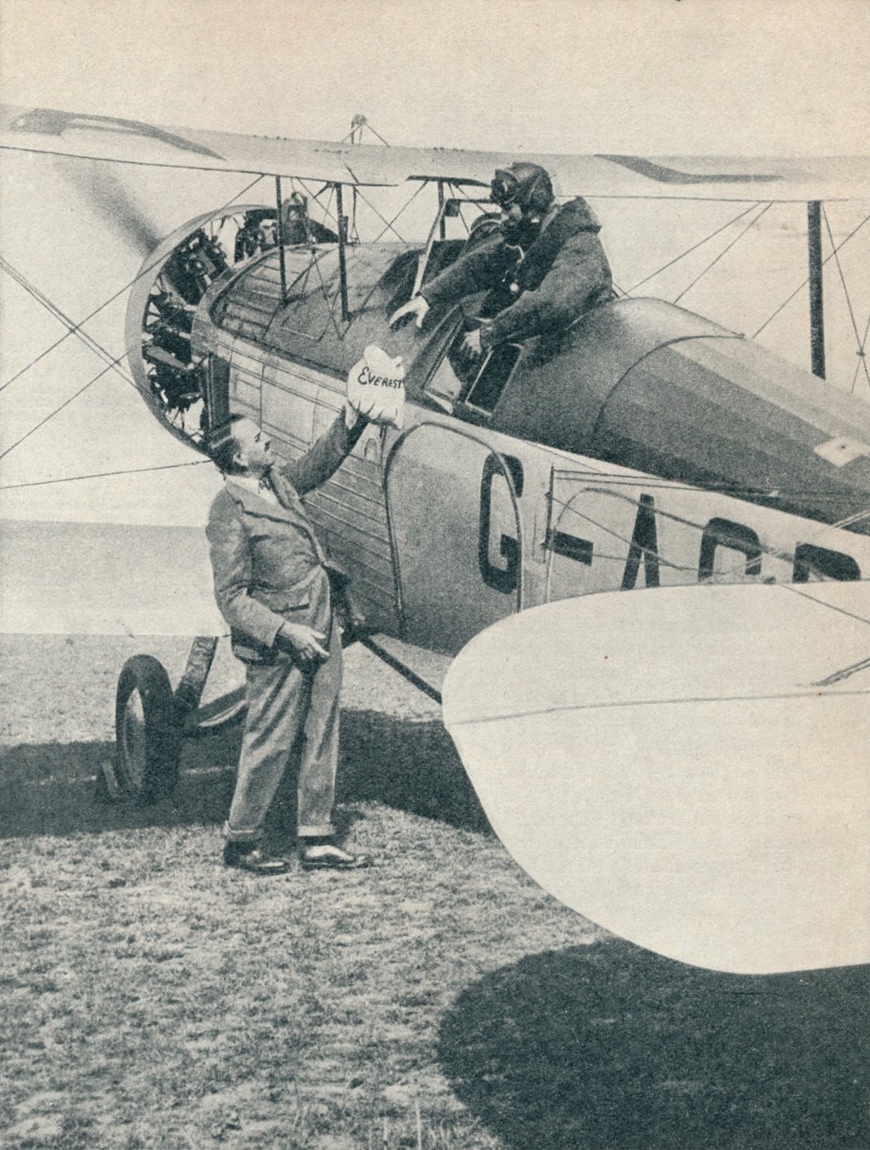 Antes do primeiro vôo sobre o Monte Everest, 1933 c1937 de Unbekannt