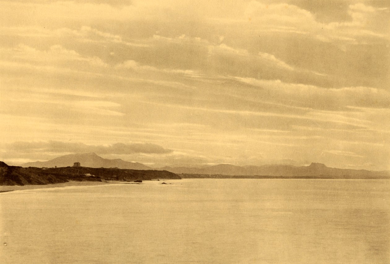 Biarritz - O Chaine des Pyrenees, c1930. de Unbekannt