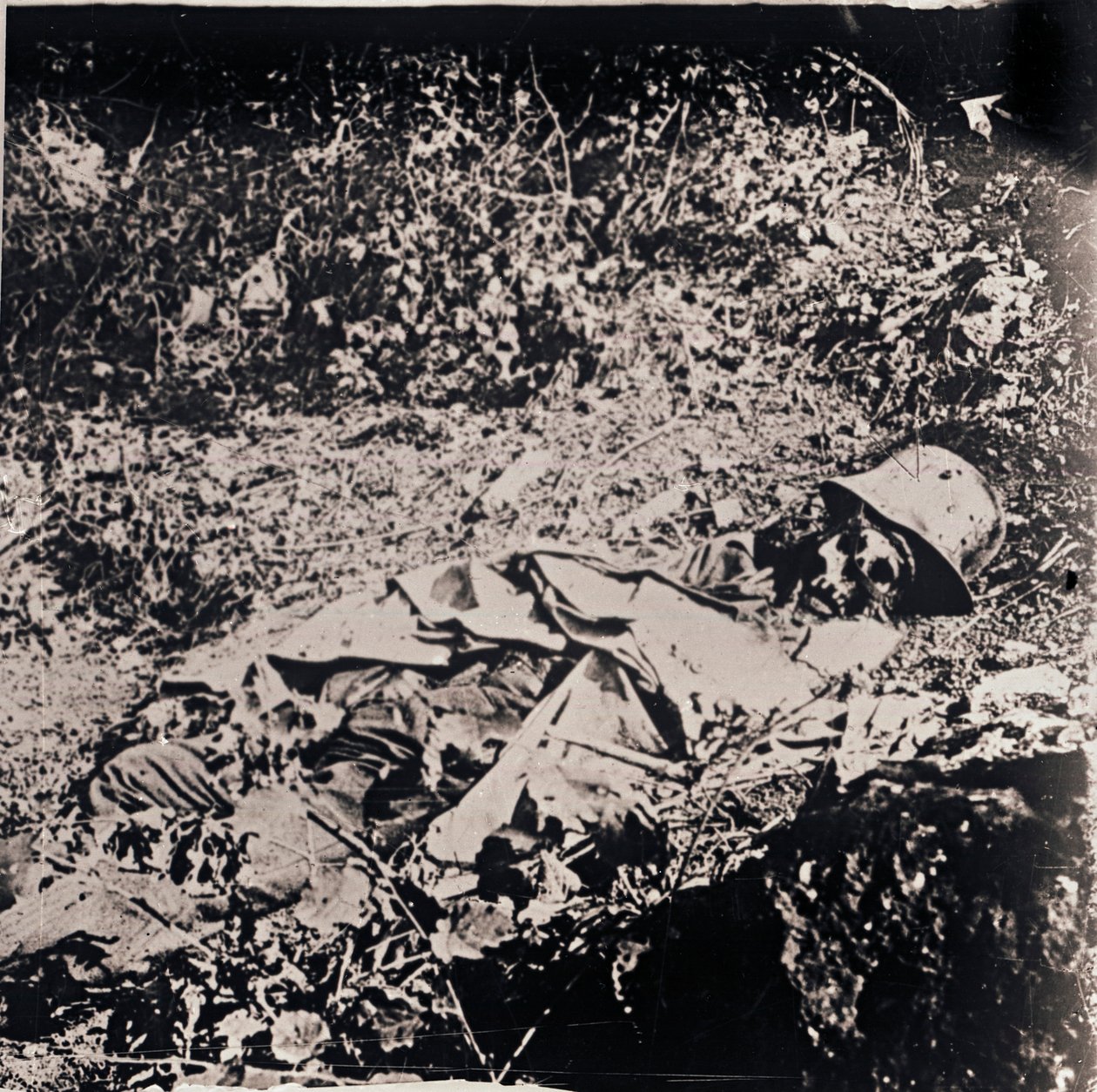 Corpo do soldado alemão morto, c1914-c1918 de Unbekannt