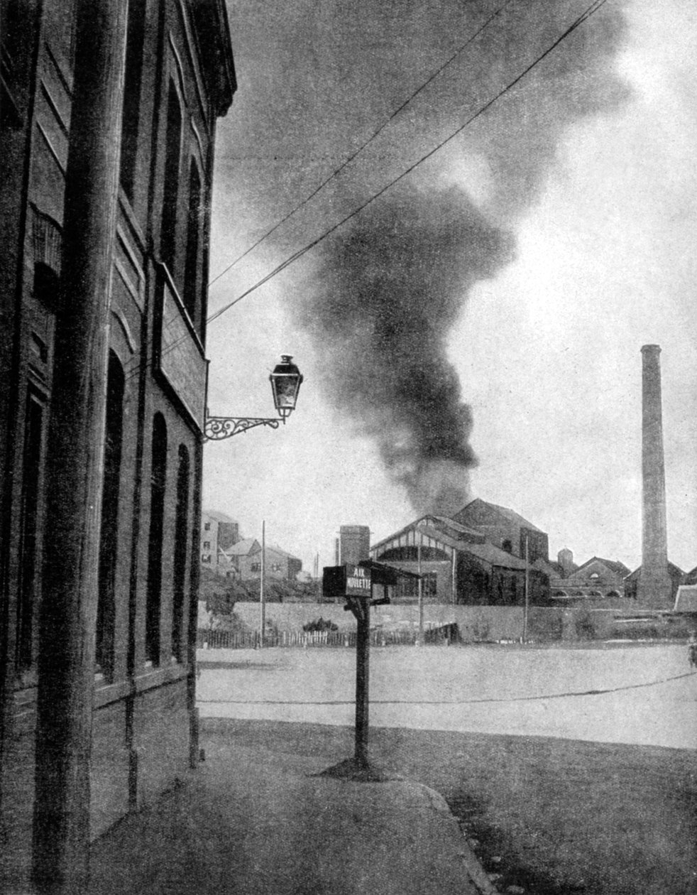 Bombardeio de uma mina pelos alemães, Pas-de-Calais, França, 1915 de Unbekannt