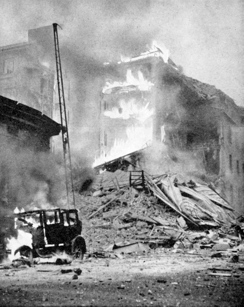 Bombardeio de Helsinque pelos russos, Segunda Guerra Mundial, c1940 de Unbekannt