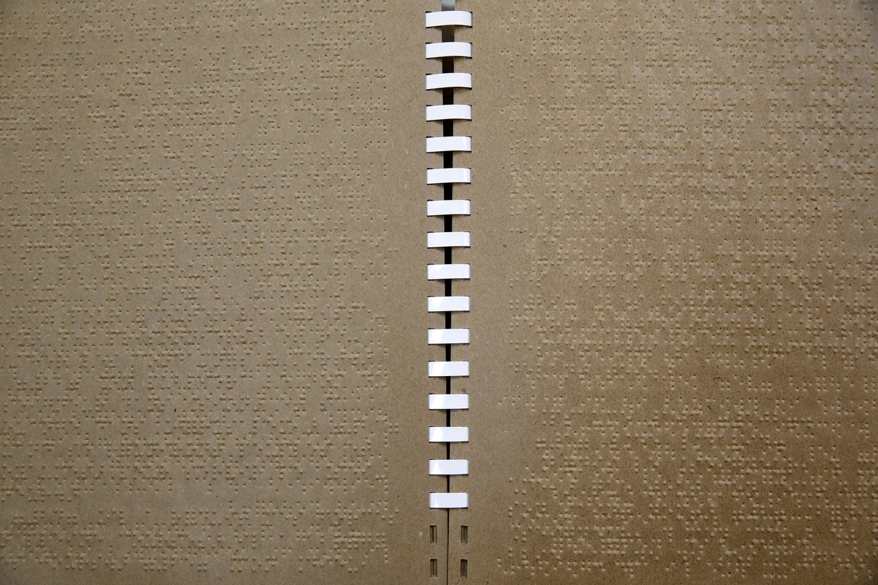 Bíblia em Braille, Paris, França de Unbekannt