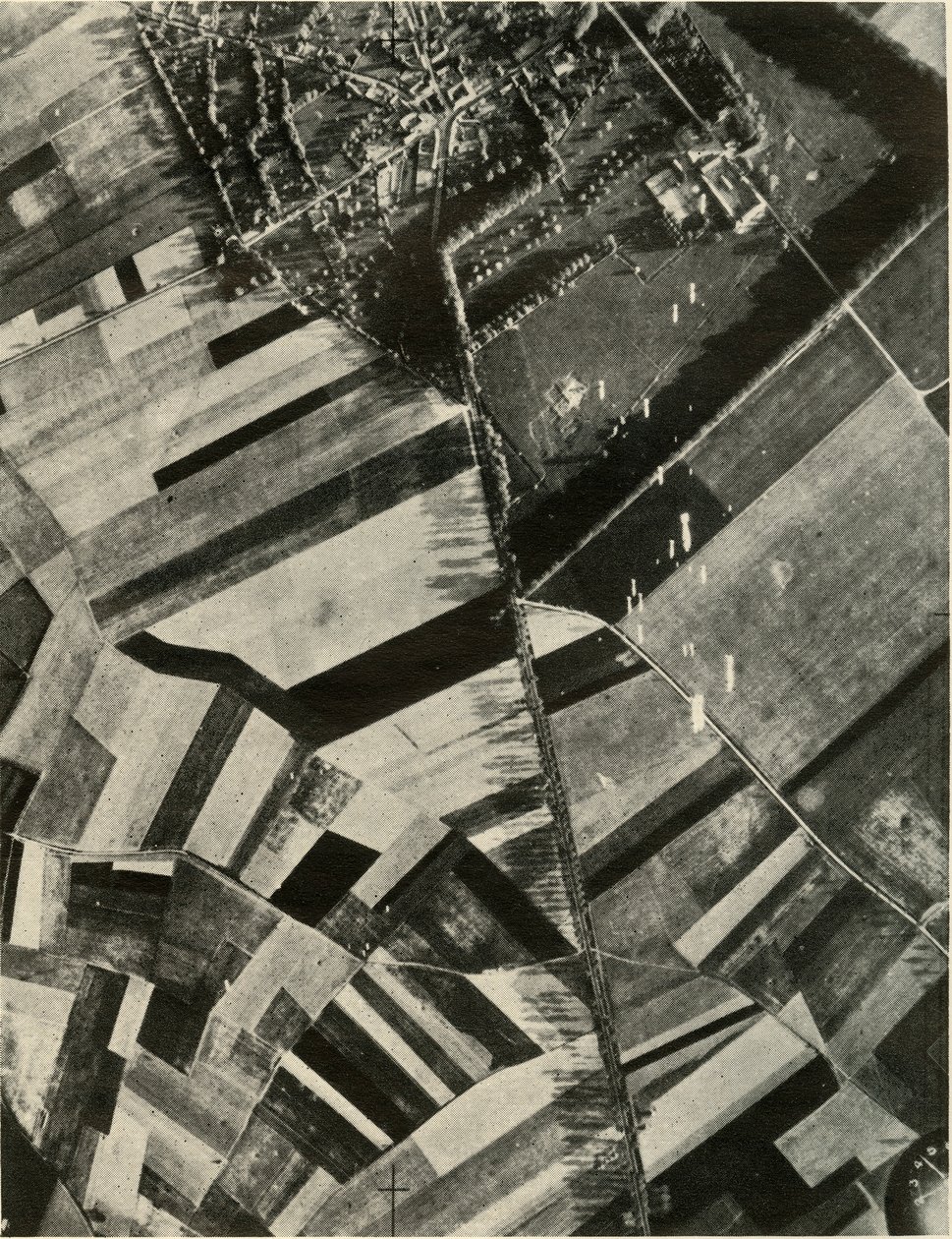 Bombas britânicas em um comboio inimigo, 1939-1940, 1941. de Unbekannt