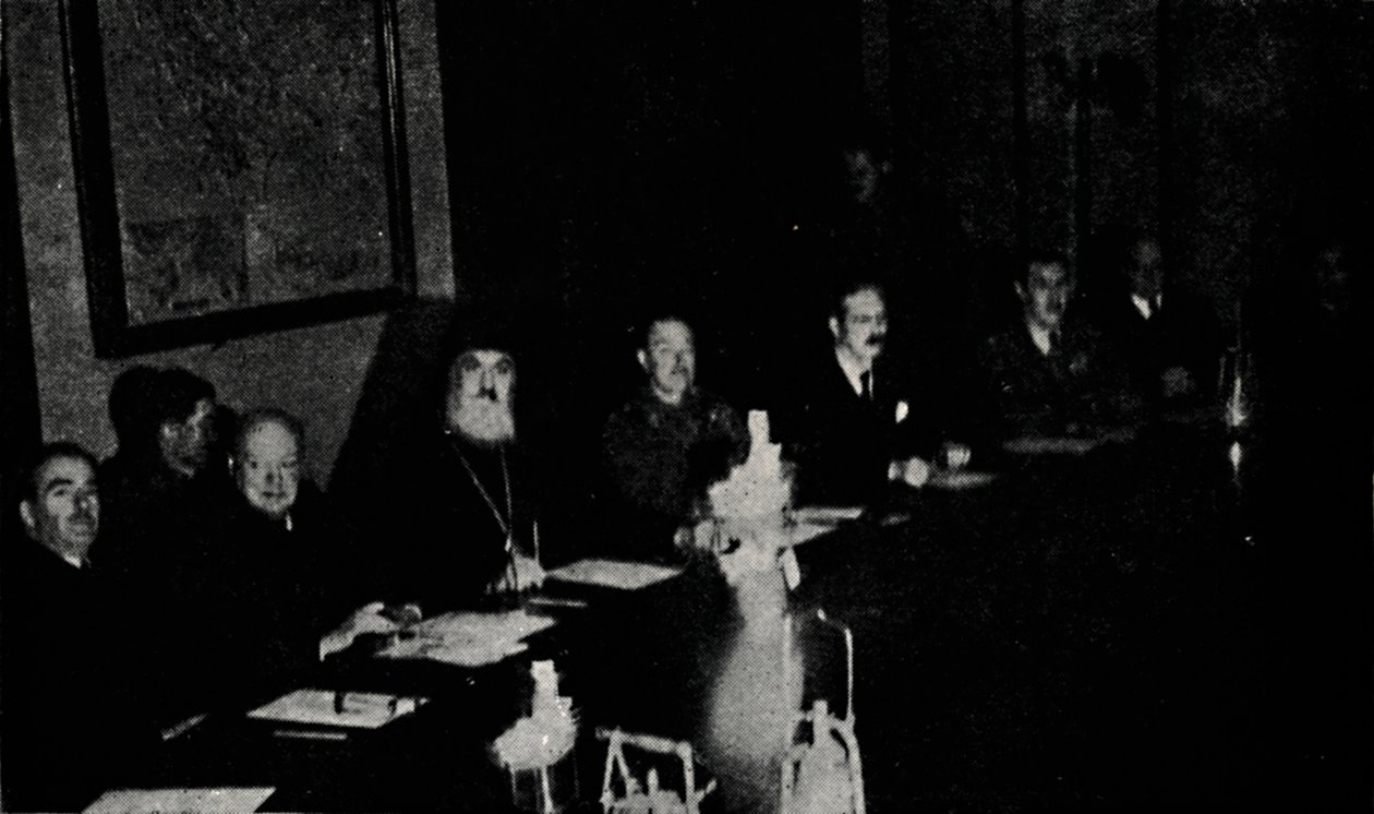 Ministros britânico e grego conferem em Atenas, dia de Natal de 1944, 1945. de Unbekannt