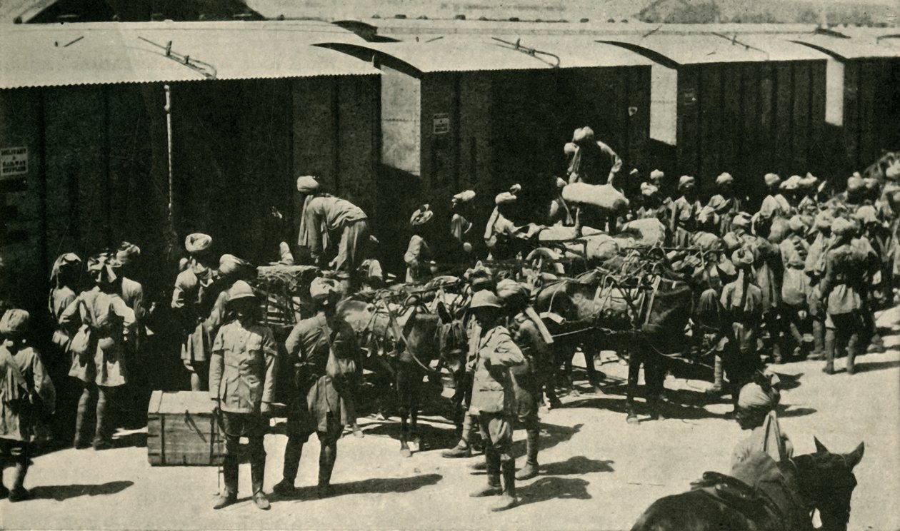 Soldados britânicos e indianos em Bombaim, Índia, Primeira Guerra Mundial, 1914, c1920. de Unbekannt