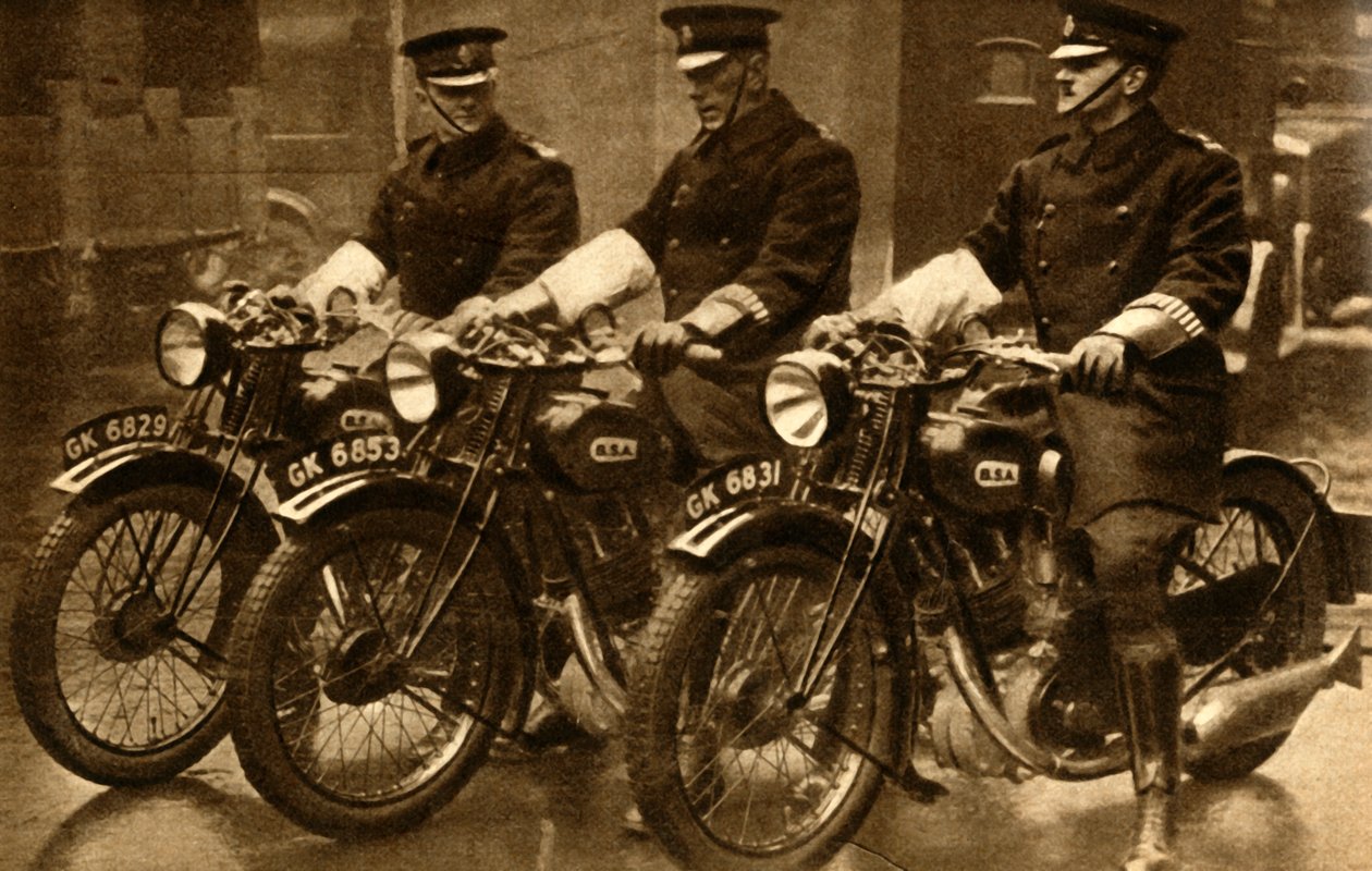 Polícia britânica em motos da BSA, 1931, 1933. de Unbekannt
