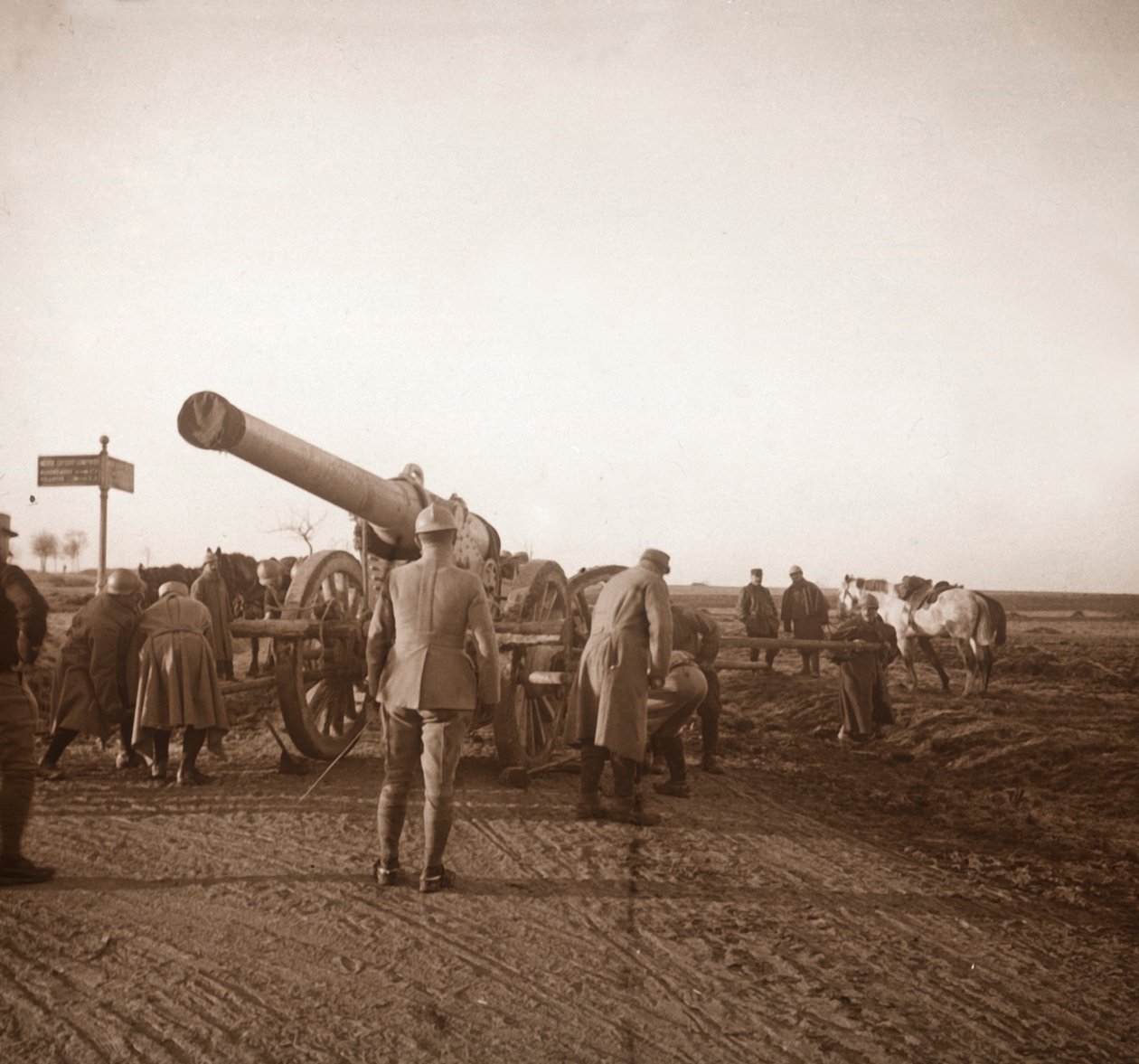 Artilharia pesada quebrada, Somme, norte da França, c1914-c1918 de Unbekannt