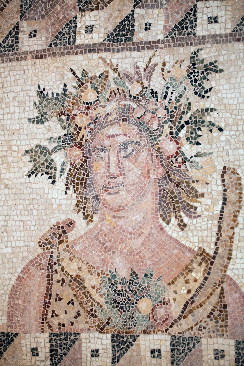 Busto da Primavera - Detalhe do painel das Quatro Estações - Mosaico de Paphos, Casa de Dionysos - Chipre - Personificação da Primavera - Detalhe do mosaico das quatro estações - Mosaico de Paphos, Casa de Dionysus - Final do século II depois de JC - Site  de Unbekannt