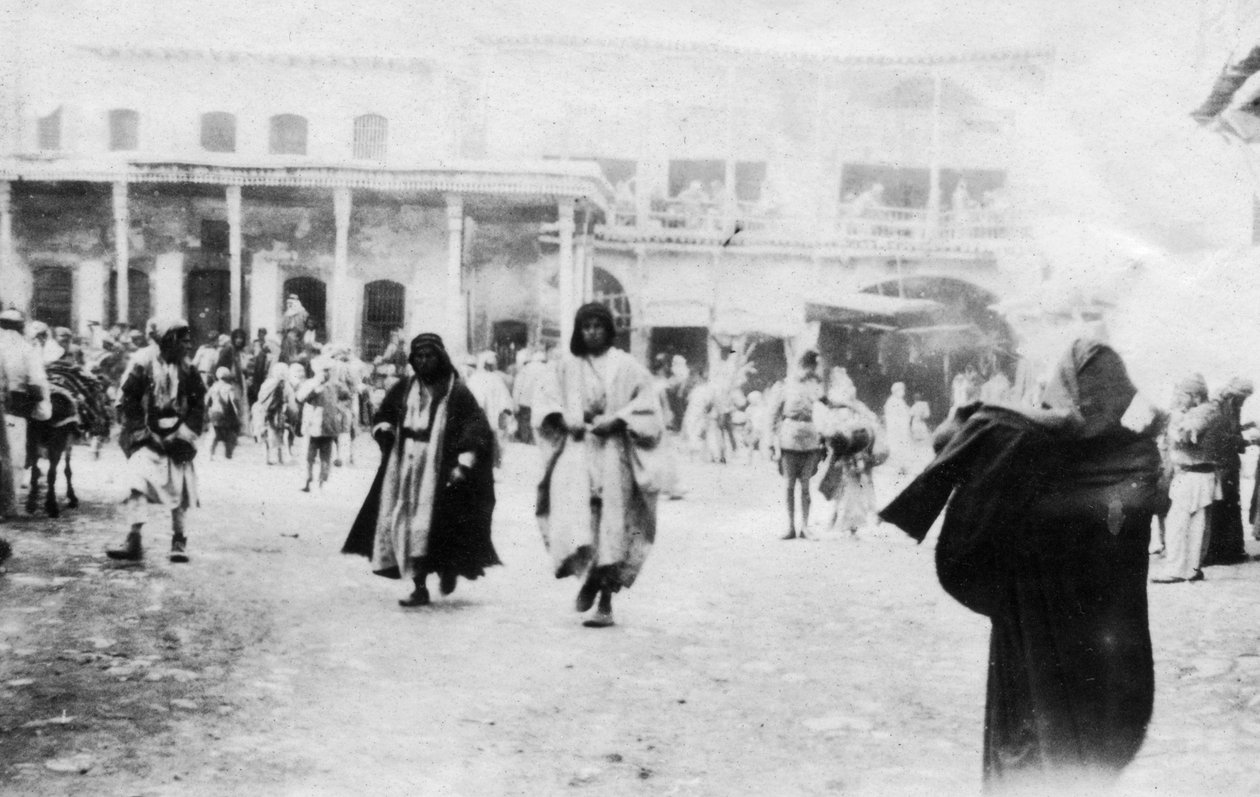 Praça movimentada em Mosul, Mesopotâmia, 1918 de Unbekannt