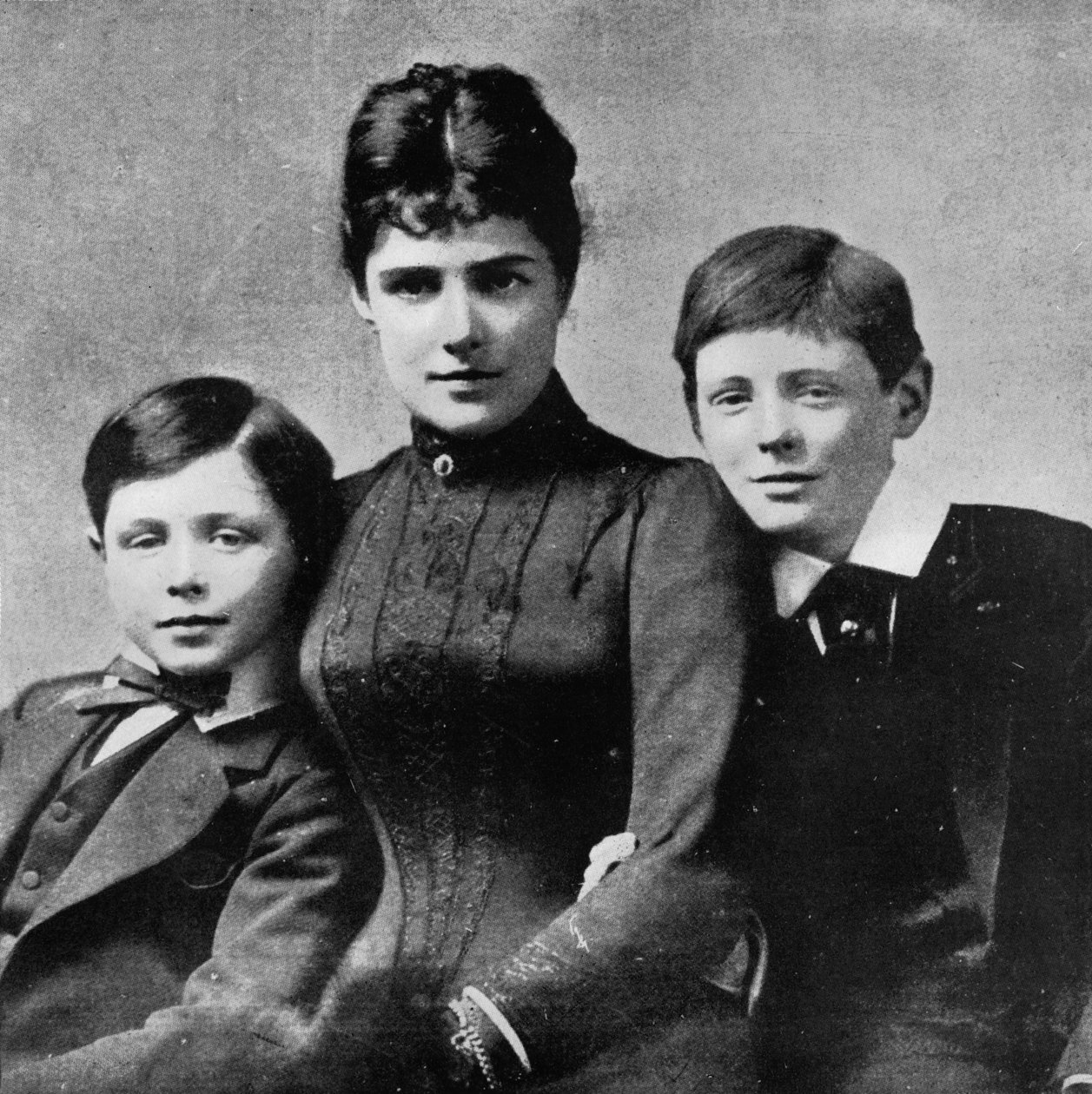 Mas pelo menos a felicidade podia ser encontrada em casa com a mãe e o irmão John, 1889, 1945 de Unbekannt