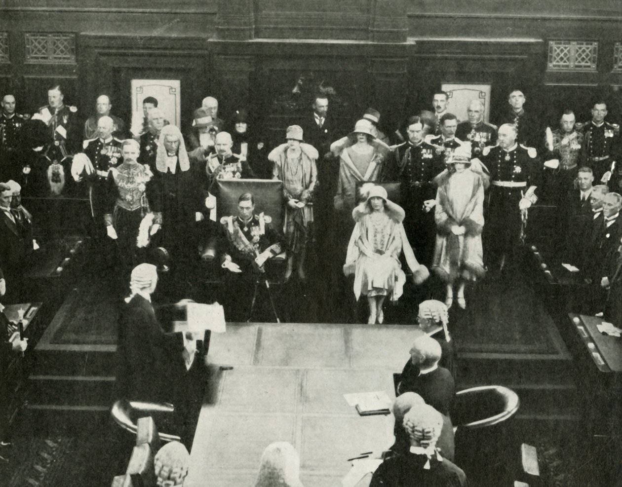 Camberra, Austrália. Sua Majestade Abrindo o Primeiro Parlamento Federal, 9 de maio de 1927, 1937. de Unbekannt
