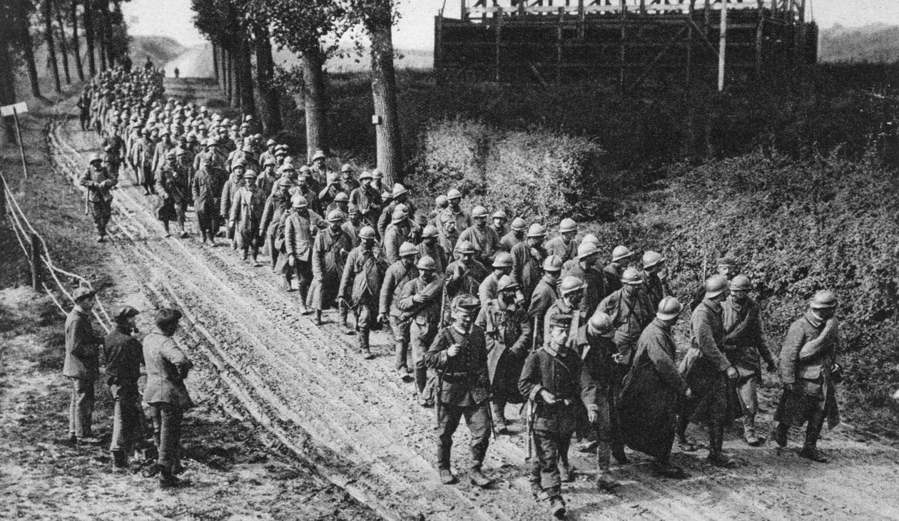 Soldados franceses capturados, Somme, França, Primeira Guerra Mundial, 1917 de Unbekannt