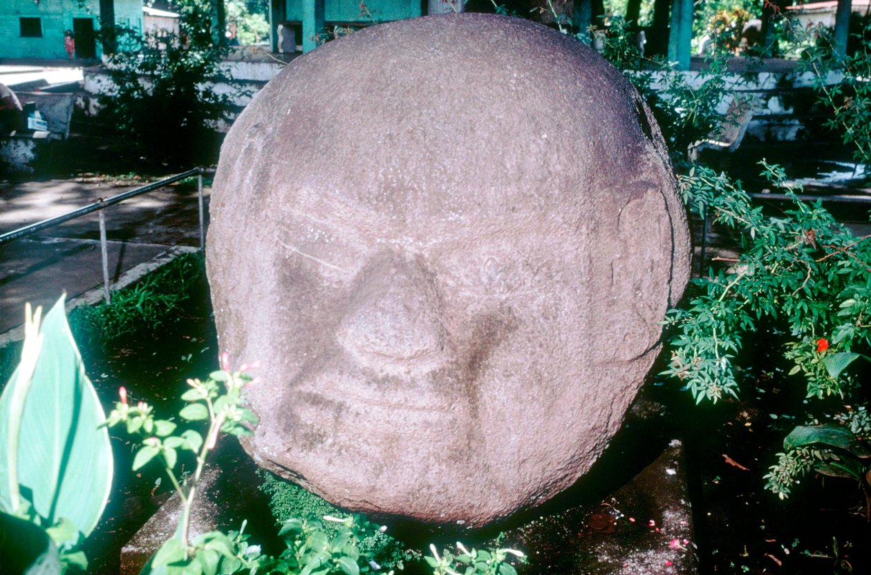 Cabeça monolítica esculpida de Monte Alto, Guatemala, período pré-colombiano, pré-clássico, 1500-100 aC de Unbekannt