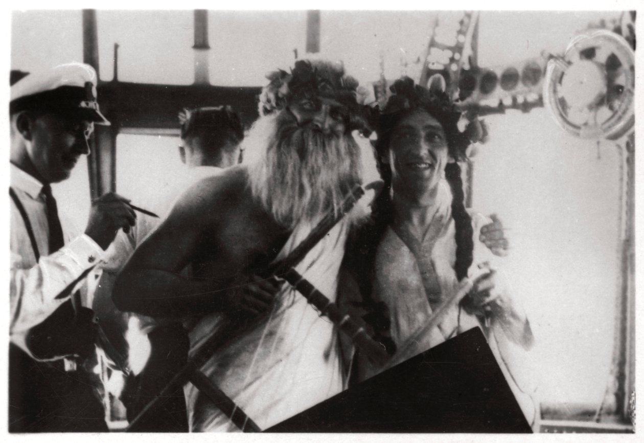 Cerimônia comemorando a travessia do equador a bordo do dirigível Graf Zeppelin, 1930 1933 de Unbekannt