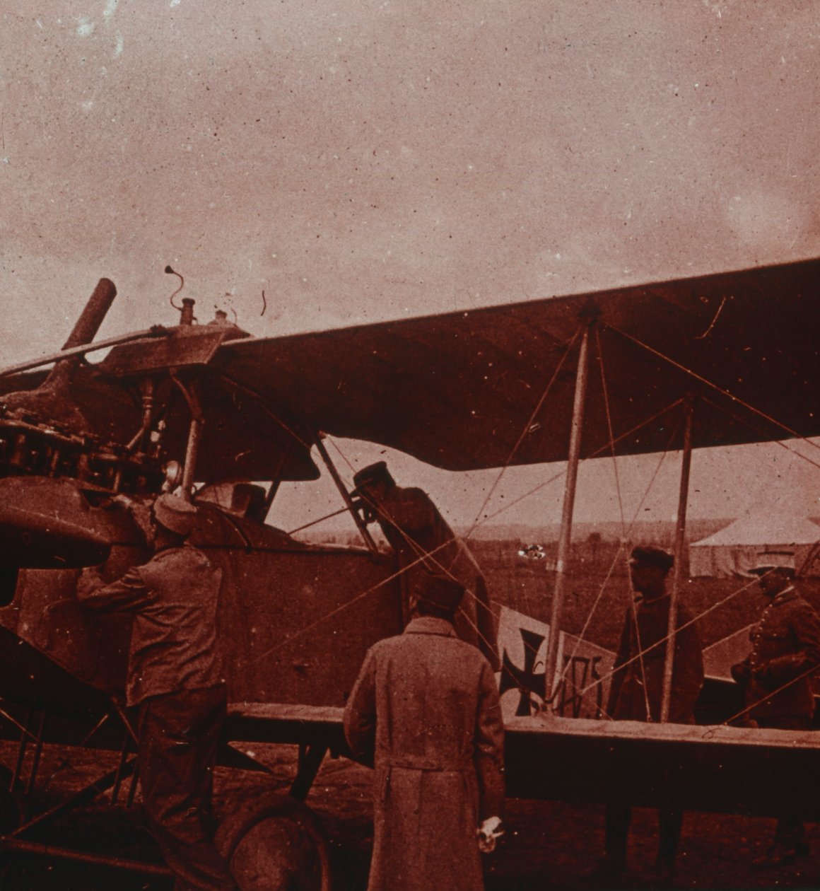 Verificando aeronaves com o piloto, 1916 de Unbekannt