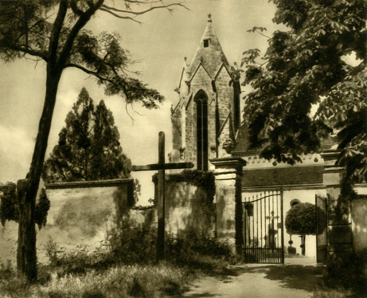 Igreja em Bad Deutsch-Altenburg, Baixa Áustria, c1935. de Unbekannt