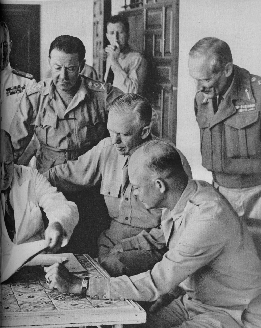 Conselho de Guerra em Argel: Churchill com seus capitães, 1943 de Unbekannt