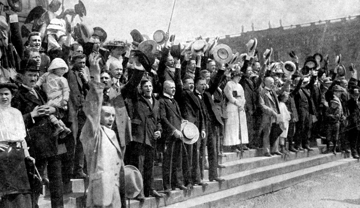 Multidões aplaudindo durante o início das hostilidades, febre de guerra na Alemanha, Primeira Guerra Mundial, 1914 de Unbekannt