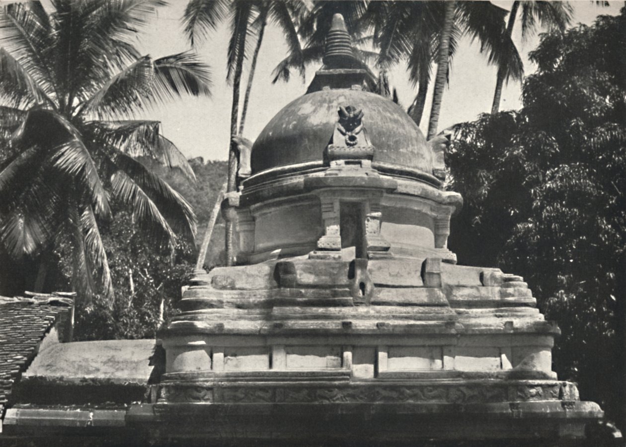 Dagoba no templo do dente sagrado em Kandy, 1926 de Unbekannt
