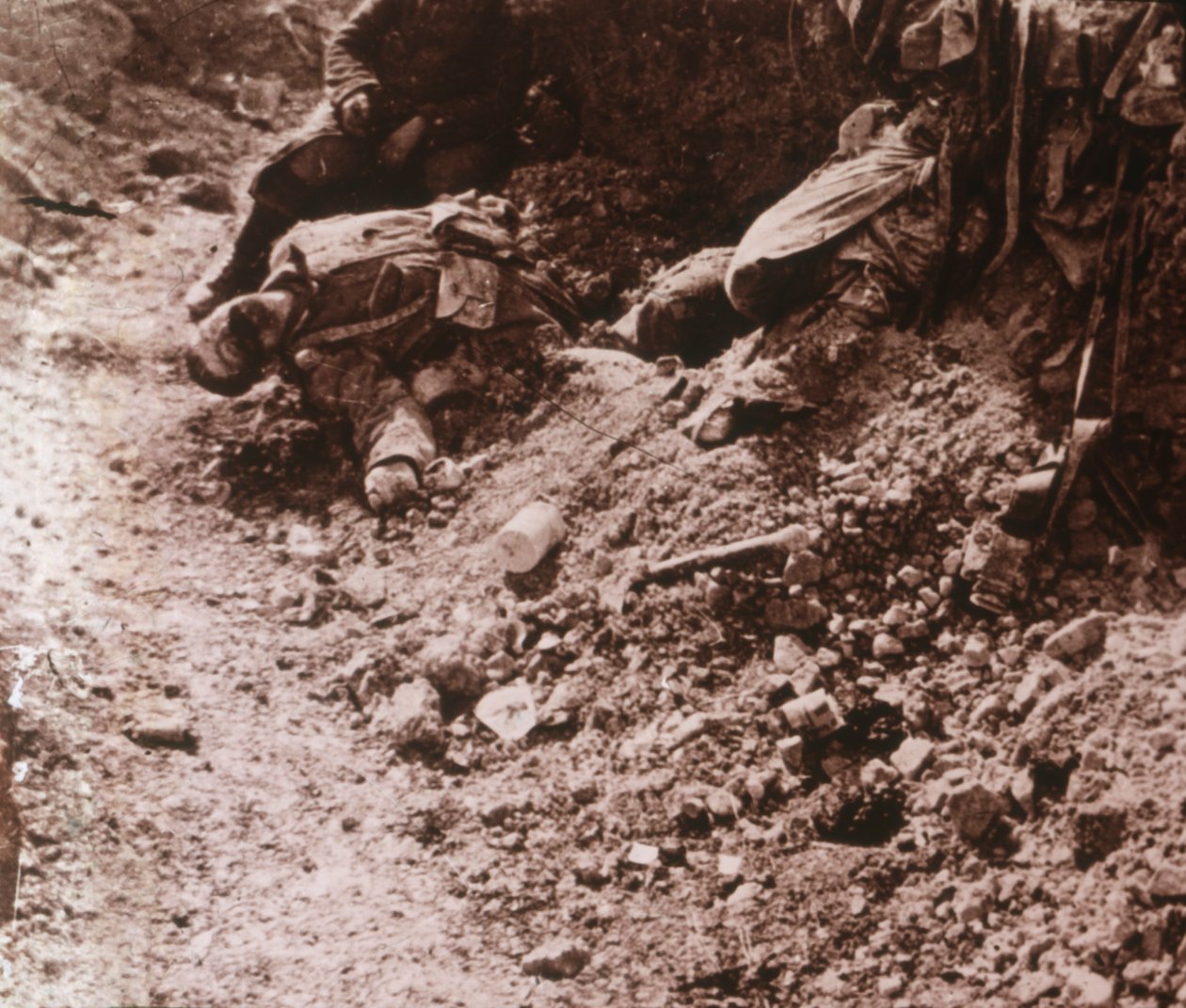 Cadáveres, Beauséjour, norte da França, c1914-c1918 de Unbekannt