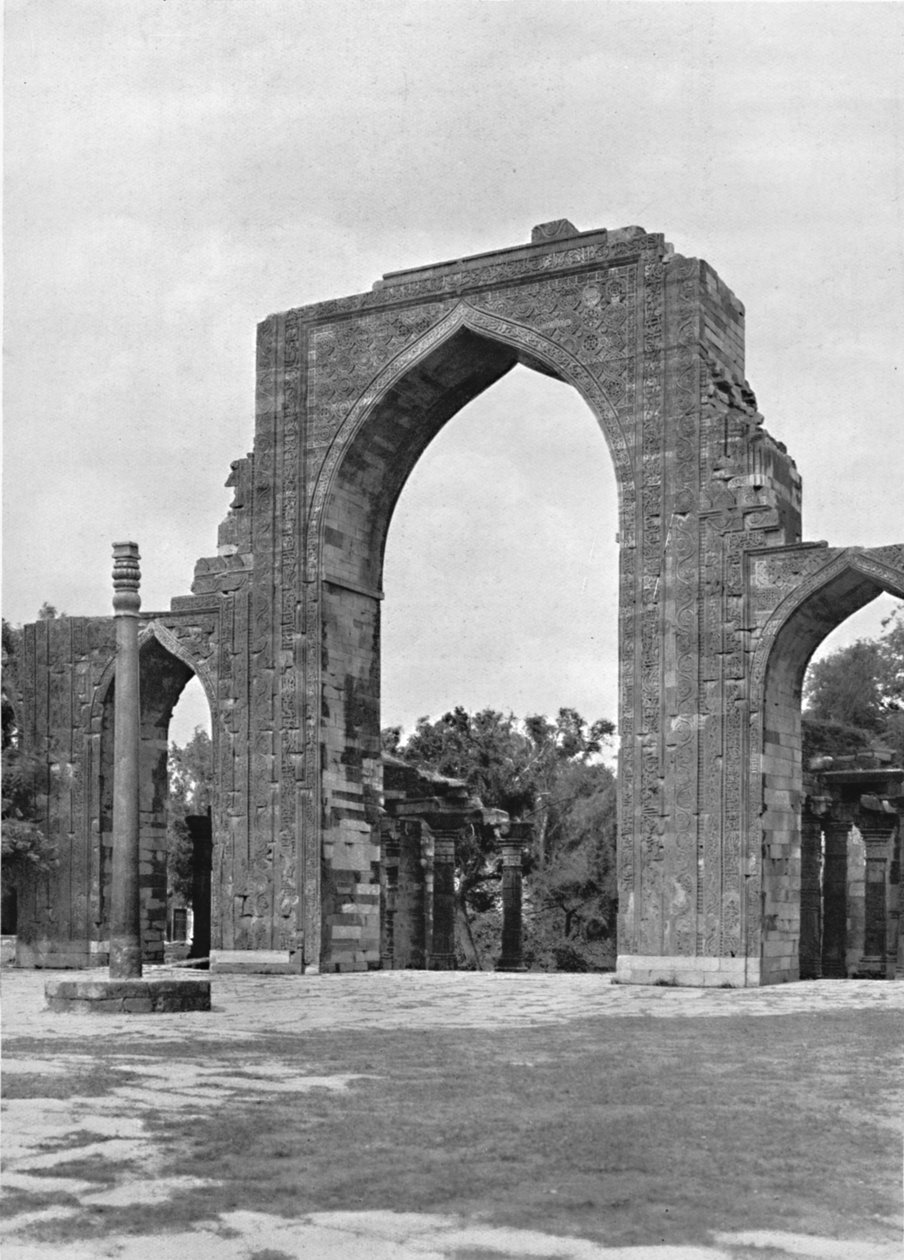 Délhi. Portão da Mesquita Kutub, c1910. de Unbekannt