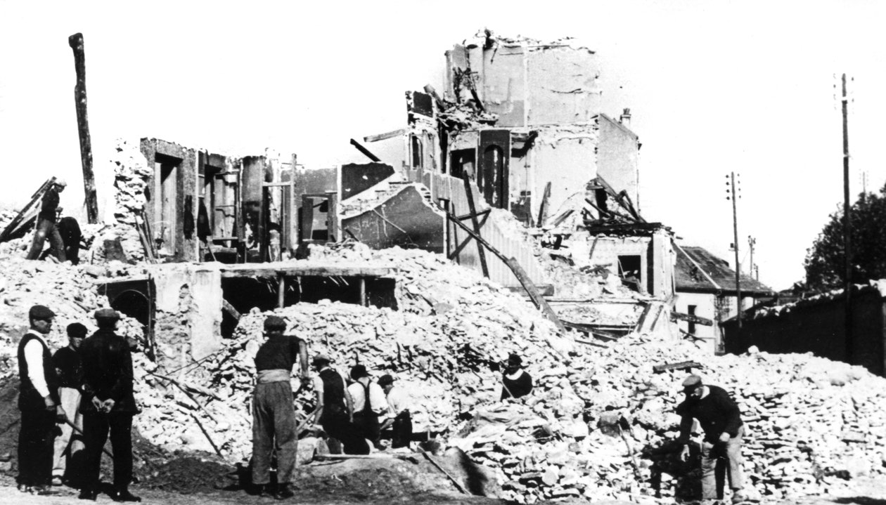Edifício destruído, libertação da França, St Cyr, agosto de 1944 de Unbekannt