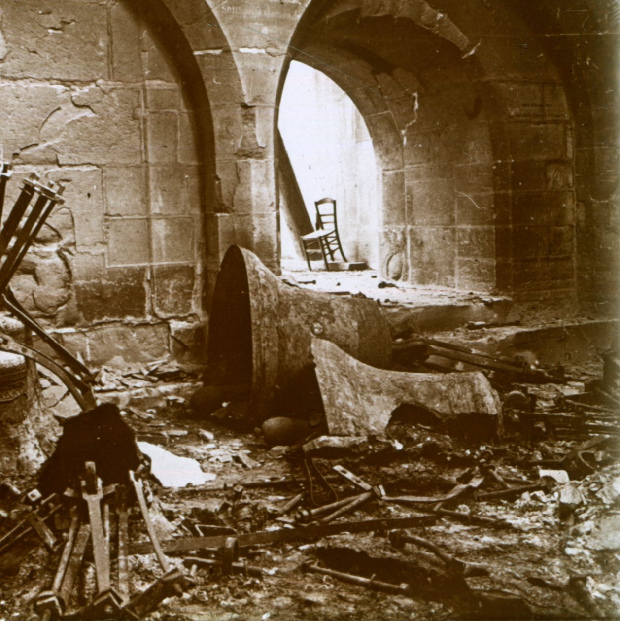 Igreja destruída, Marne, norte da França, c1914 de Unbekannt