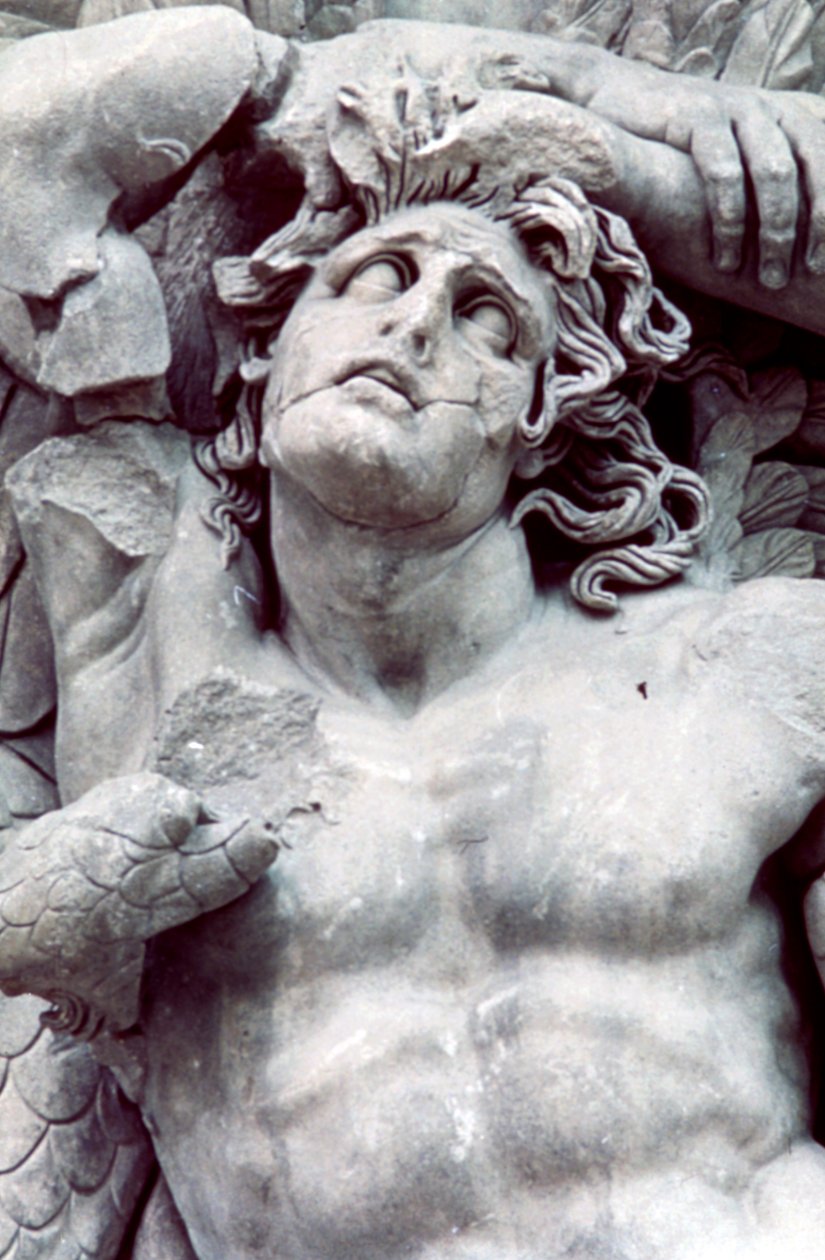 Detalhe do Grande Friso do Altar de Pérgamo, 180-159 aC de Unbekannt