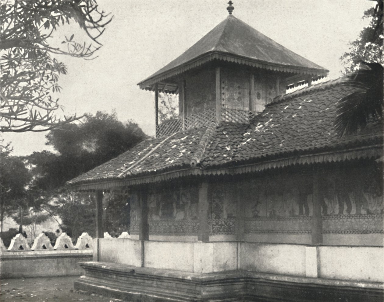 Dewale s. Placa 58 no Dagoba do Dente Sagrado em Kandy, 1926 de Unbekannt