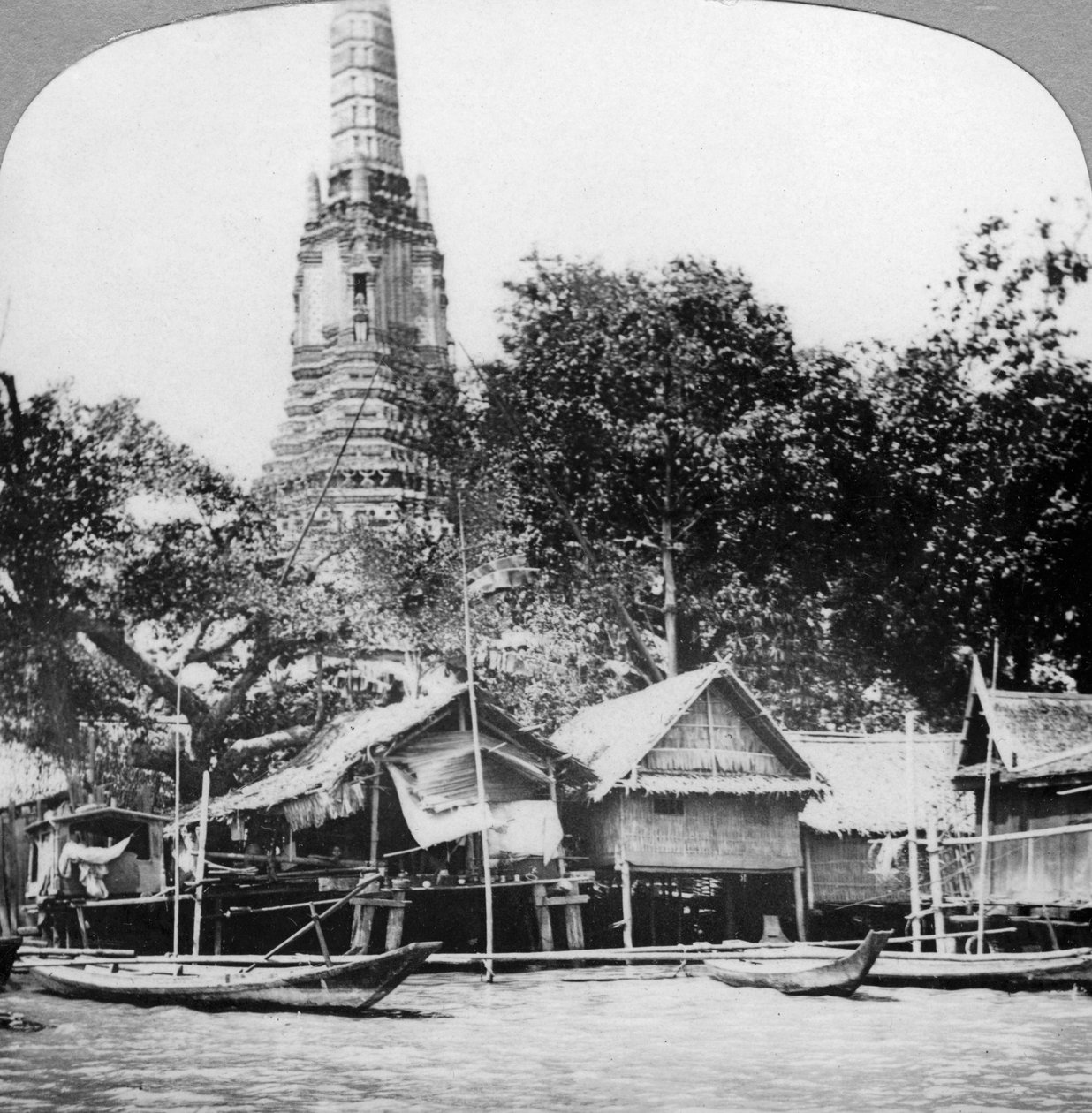 Dhows e casas no rio Chao Phraya, Bangkok, Tailândia, 1900s de Unbekannt