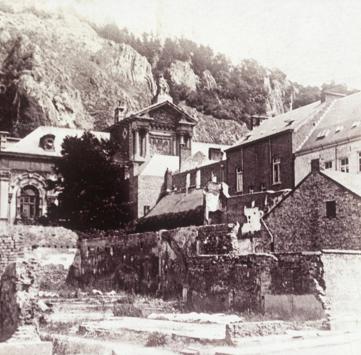 Dinant, Bélgica, 1914 de Unbekannt