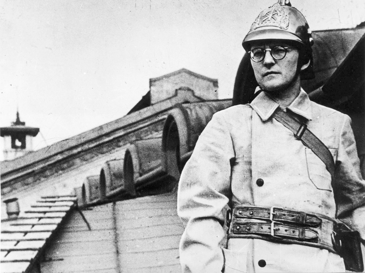 Dmitri Shostakovich, compositor russo, durante o cerco de Leningrado, URSS, Segunda Guerra Mundial, 1941 de Unbekannt