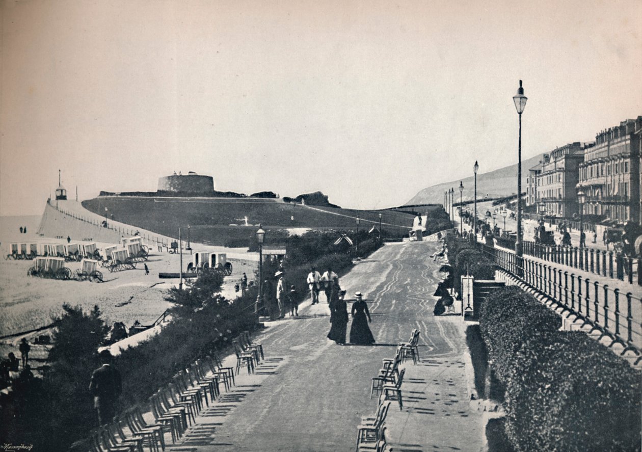 Eastbourne - parte do passeio, mostrando a torre do desejo, 1895 de Unbekannt