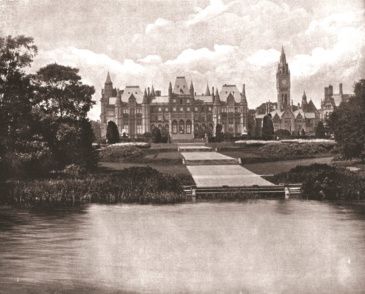 Eaton Hall, Eccleston, Cheshire, 1894. de Unbekannt