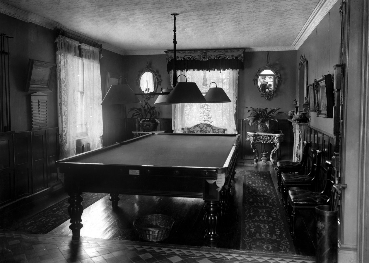 Quarto eduardiano com mesa de sinuca, 1909 de Unbekannt