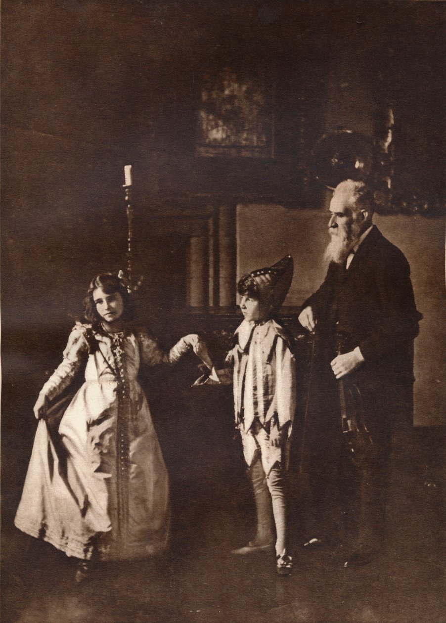 Elizabeth Angela Marguerite Bowes-Lyon, em uma aula de dança com o irmão, 1909 de Unbekannt