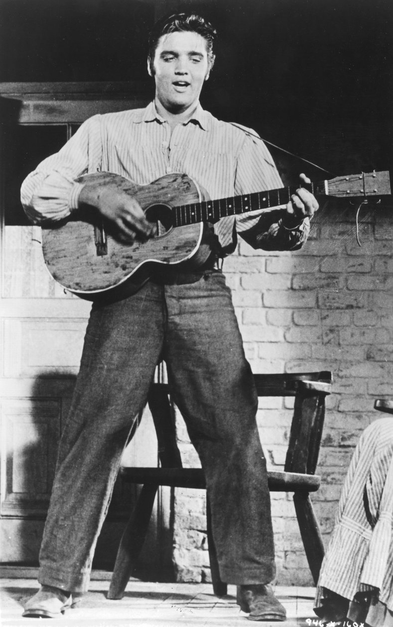 Elvis Presley, cantor e ator americano, década de 1950 de Unbekannt