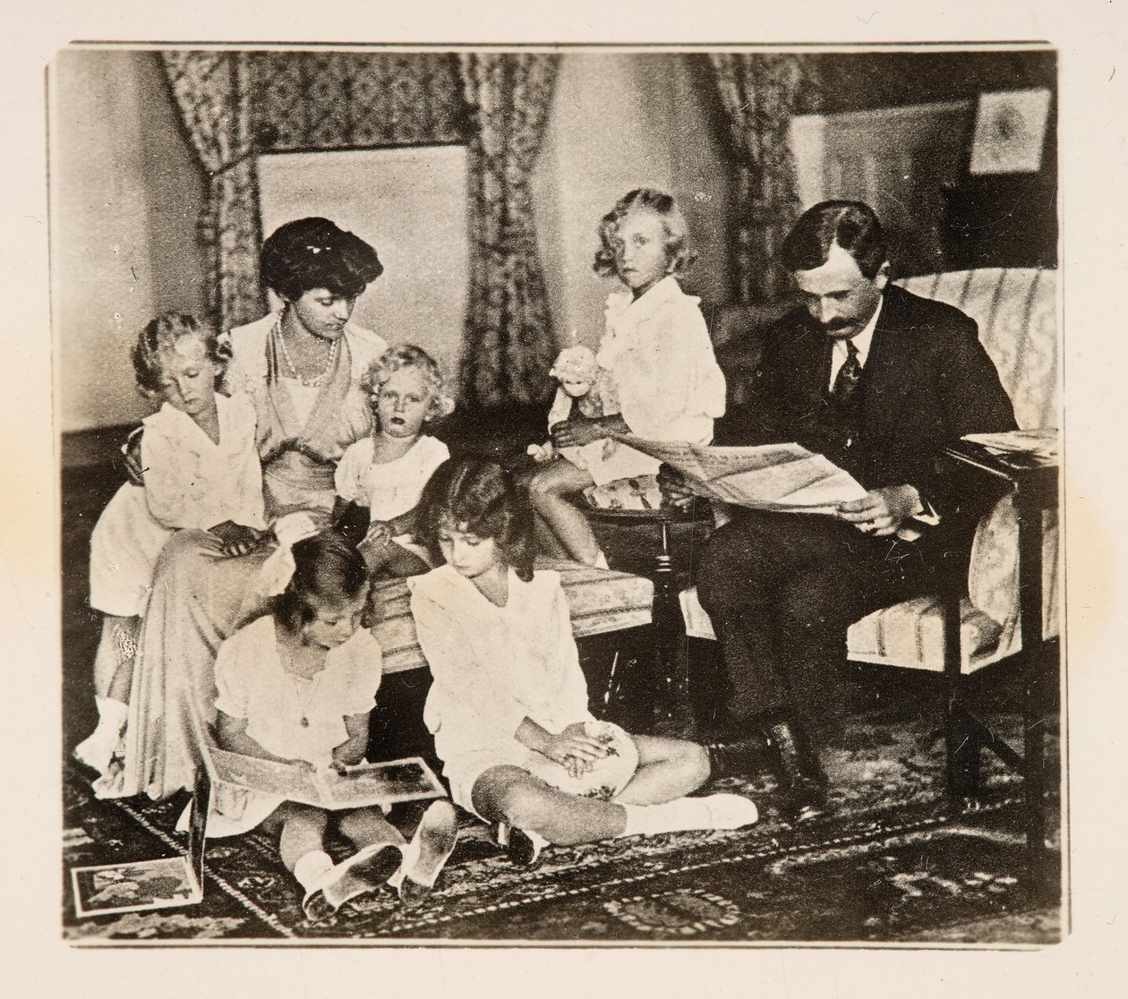 Imperador Carlos I e sua família no exílio, década de 1920. de Unbekannt
